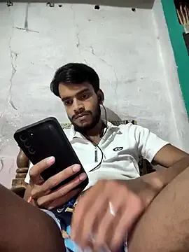 roouse – webcam model profile photo Image 7