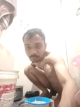 roouse – webcam model profile photo Image 10