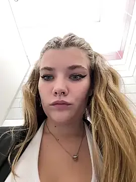 CleoLangley – webcam model profile photo Image 19