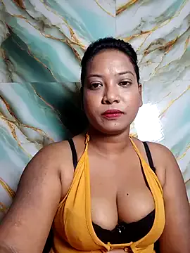 maataaan – webcam model profile photo Image 12