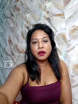 maataaan – webcam model profile photo Image 6