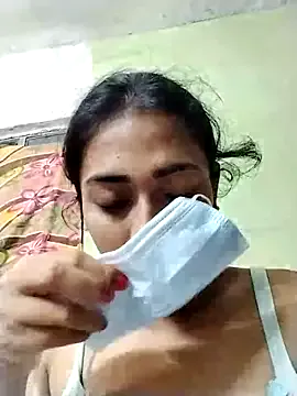 alicee16 – webcam model profile photo Image 2