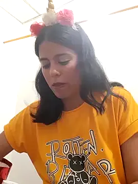 Humsafar-HDX-13 – webcam model profile photo Image 12