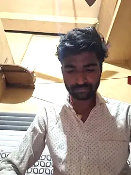 zui_lu – webcam model profile photo Image 13