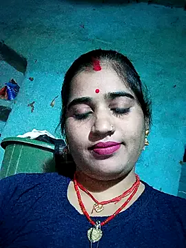 AmyJacobs – webcam model profile photo Image 2