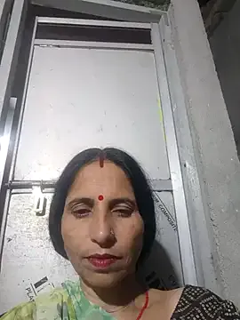 Melanie – webcam model profile photo Image 11