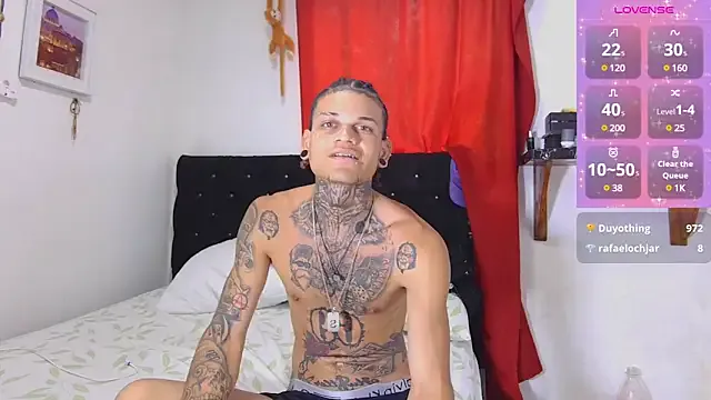 roouse – webcam model profile photo Image 7