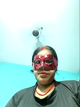 roouse – webcam model profile photo Image 8