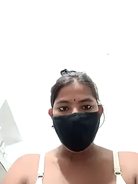 roouse – webcam model profile photo Image 5