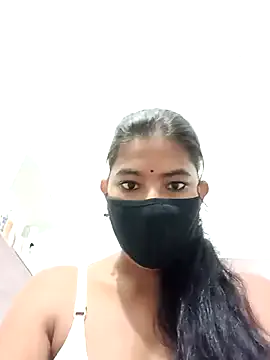 roouse – webcam model profile photo Image 7