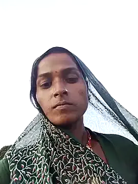 TianaTinn – webcam model profile photo Image 2