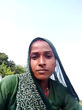 TianaTinn – webcam model profile photo Image 3