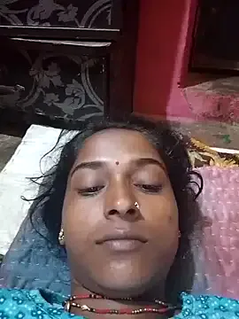 TianaTinn – webcam model profile photo Image 4