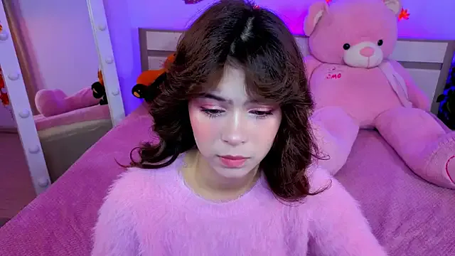 _Alicee_1 – webcam model profile photo Image 18