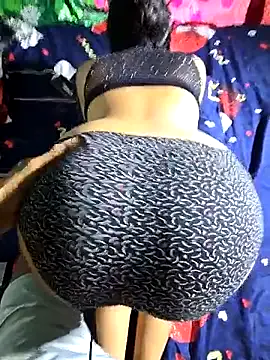 seraphine23 – webcam model profile photo Image 14