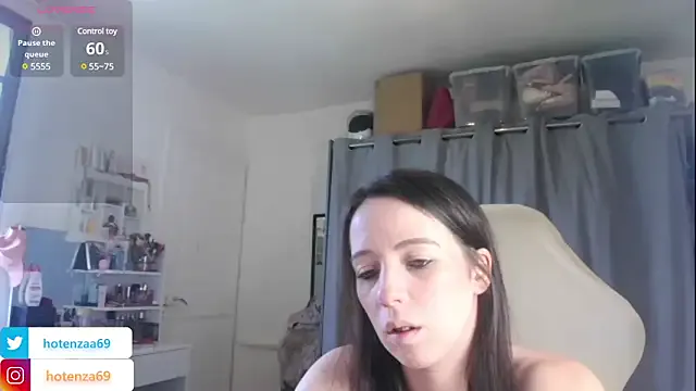 _Alice_1 – webcam model profile photo Image 14