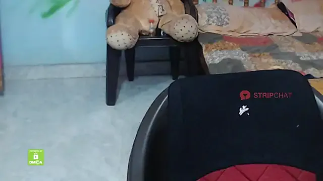 Megu_Melon – webcam model profile photo Image 8