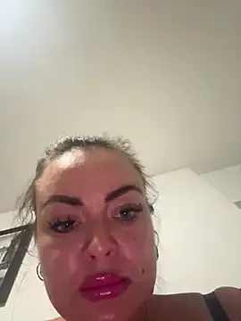 AmeliaBrilliants – webcam model profile photo Image 4