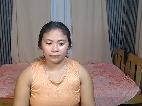  – webcam model profile photo Image 4