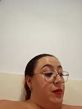 _Alice_1 – webcam model profile photo Image 2