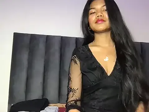 FroggyAnna – webcam model profile photo Image 3