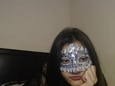 roouse – webcam model profile photo Image 3