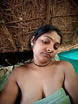 noa_chi cam model Image 4