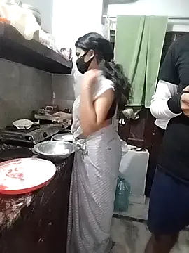 NATINATU252525 – webcam model profile photo Image 2