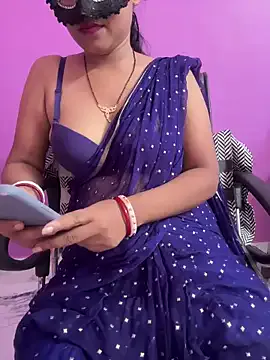 MayaLady – webcam model profile photo Image 5