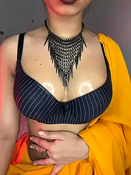 seraphine23 – webcam model profile photo Image 7