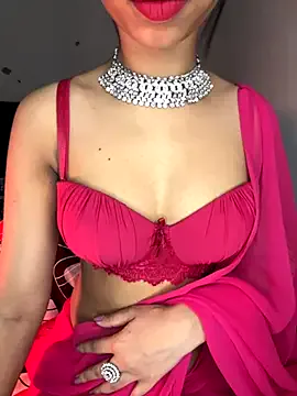 seraphine23 – webcam model profile photo Image 8