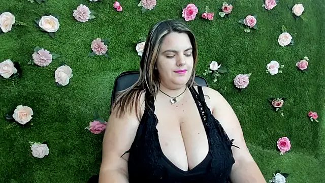 Mia--meow – webcam model profile photo Image 18