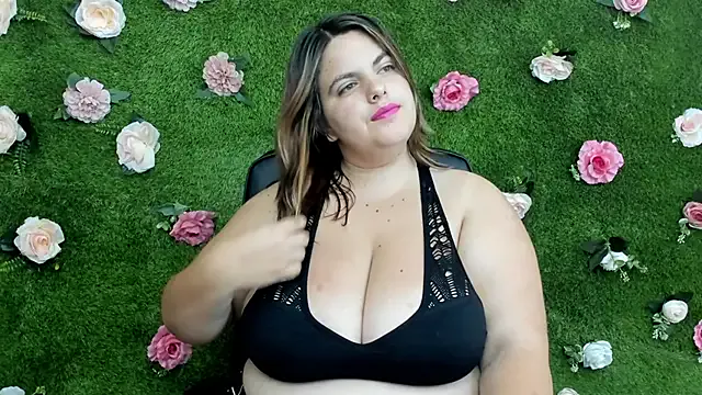 Mia--meow – webcam model profile photo Image 7