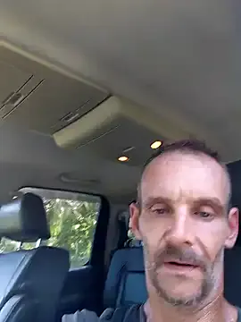 Fizozoo – webcam model profile photo Image 12