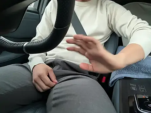 _Alicee_1 – webcam model profile photo Image 2