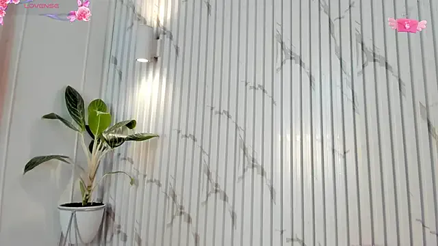 841_yayoi – webcam model profile photo Image 3