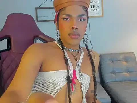 chanbery – webcam model profile photo Image 4