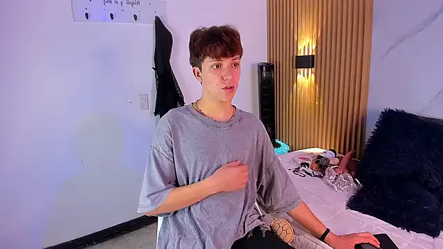 Nonchan_ – webcam model profile photo Image 19