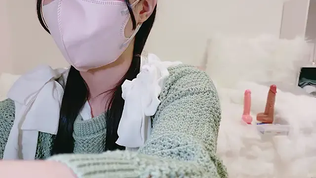 Yui-Ch – webcam model profile photo Image 6