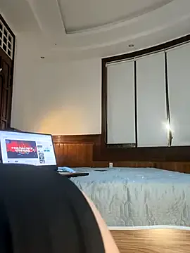 maataaan – webcam model profile photo Image 3