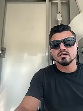 Mia--meow – webcam model profile photo Image 3