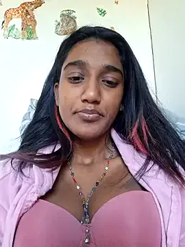 Sofiyaa_39 – webcam model profile photo Image 11