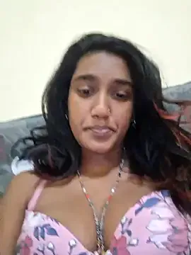 Sofiyaa_39 – webcam model profile photo Image 13