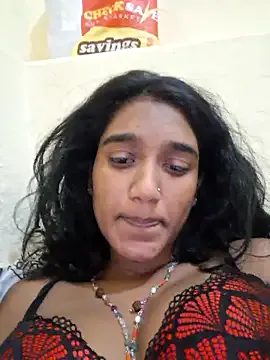 Sofiyaa_39 – webcam model profile photo Image 6