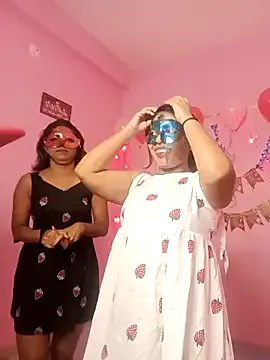 roouse – webcam model profile photo Image 5