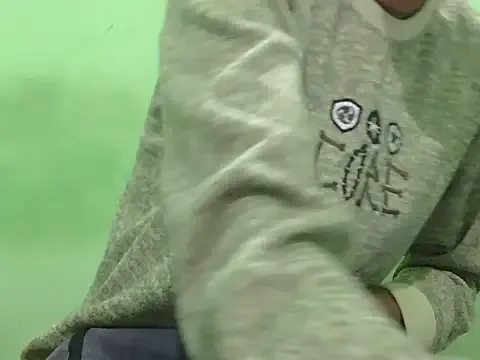 Yui-Ch – webcam model profile photo Image 6