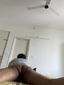 Big_ayu_ – webcam model profile photo Image 3