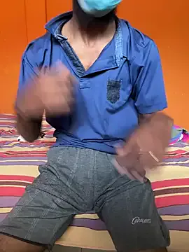 zui_lu – webcam model profile photo Image 10