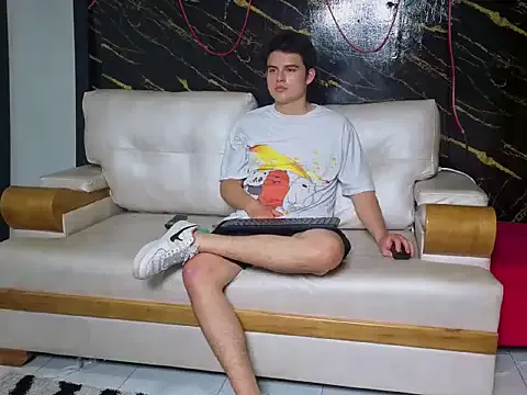  – webcam model profile photo Image 17