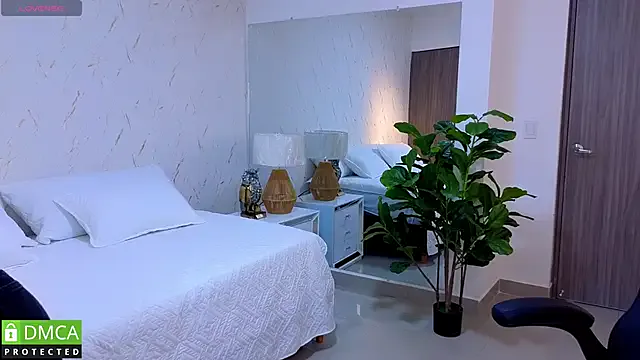 Mia--meow – webcam model profile photo Image 8